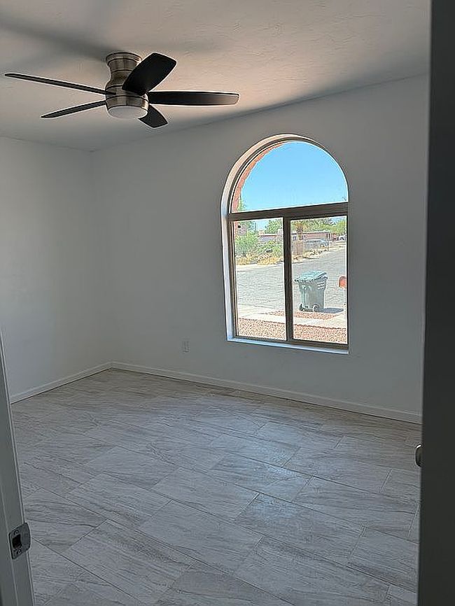 Photo of 2102 E Pinon Dr, Tucson, AZ