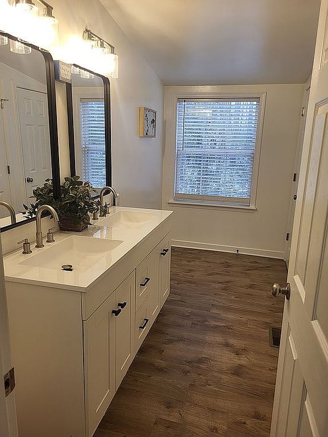 Photo of 1640 Outpost Rd #15, Lanexa, VA