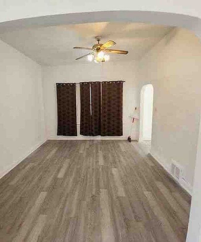 Photo of 13346 S Carondolet Ave, Chicago, IL