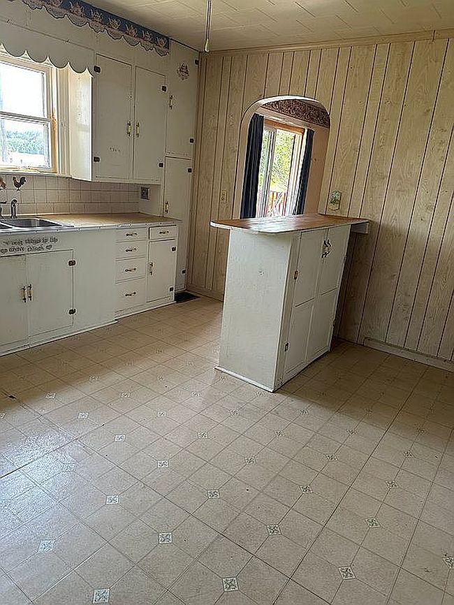 Photo of 6840 S 250 W, North Judson, IN