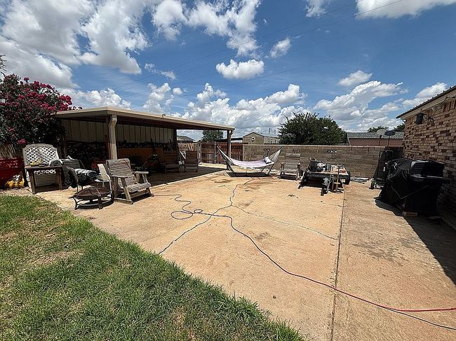 Photo of 2004 Avenue H, Petersburg, TX