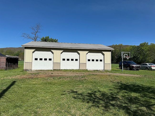 Image of 400 Mountain Rd