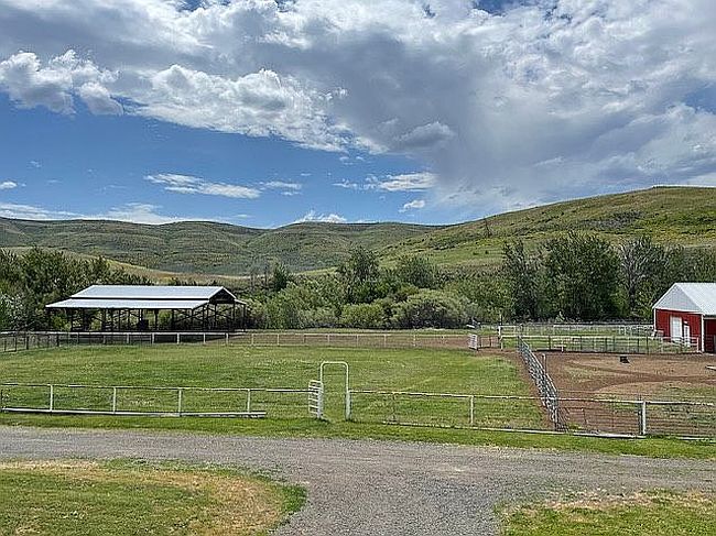 Image of 3071 Highway 71
