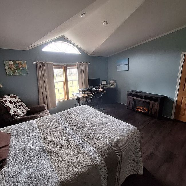 Image of 14125 Lastovich Rd