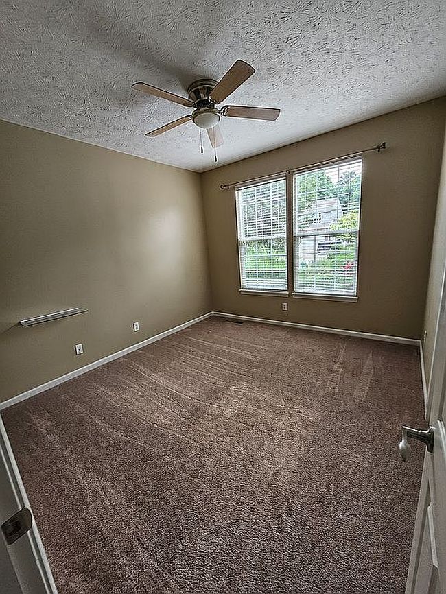 Photo of 6051 Copeland Mills Ct, Indianapolis, IN