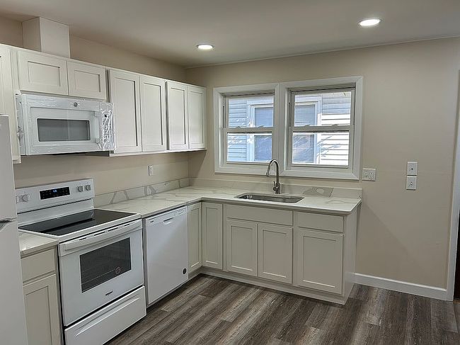 Additional photo 3 of property located at 313 East Ave