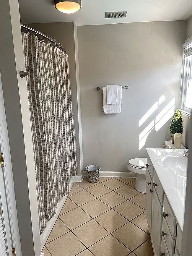 Image of 380 Hanover Arms Ct Apt D