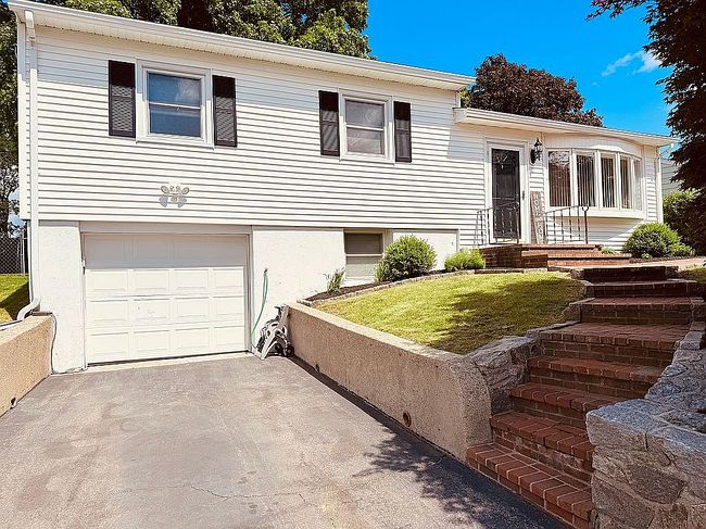 Photo of 2 Laurel Ln