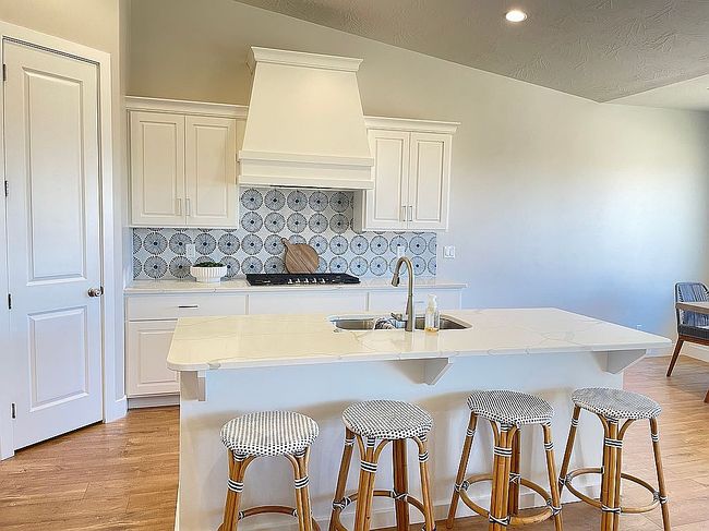 Photo of 133 W White Pearl Dr