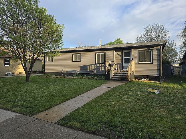 Photo of 647 Belmont St, Alliance, NE