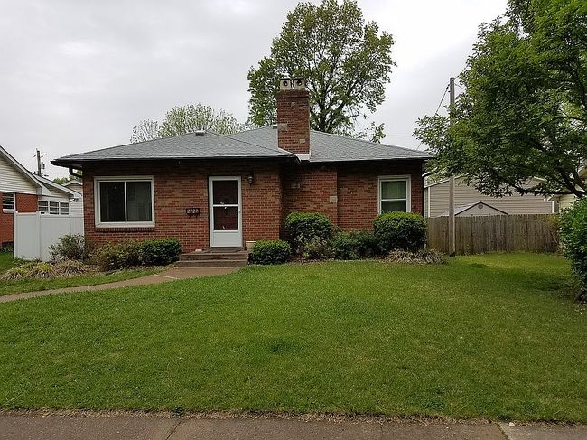Photo of 2727 Michigan Ave
