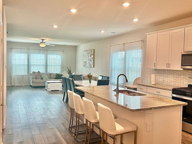 Image of 5275 Amistad Ave