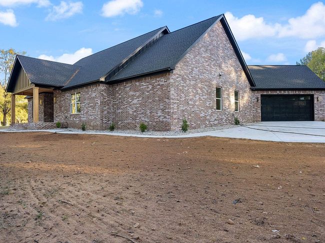 Photo of 270 Arrowhead Rd, Greenbrier, AR