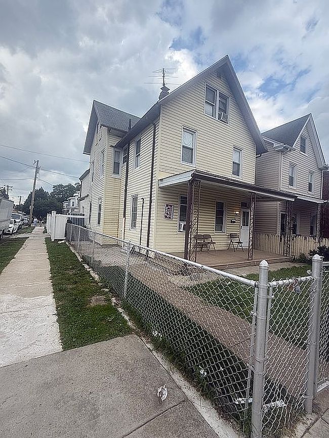Photo of 4301 Rhawn St, Philadelphia, PA