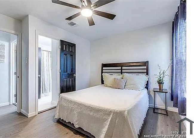 Additional photo 3 of property located at 306 Springvale Dr