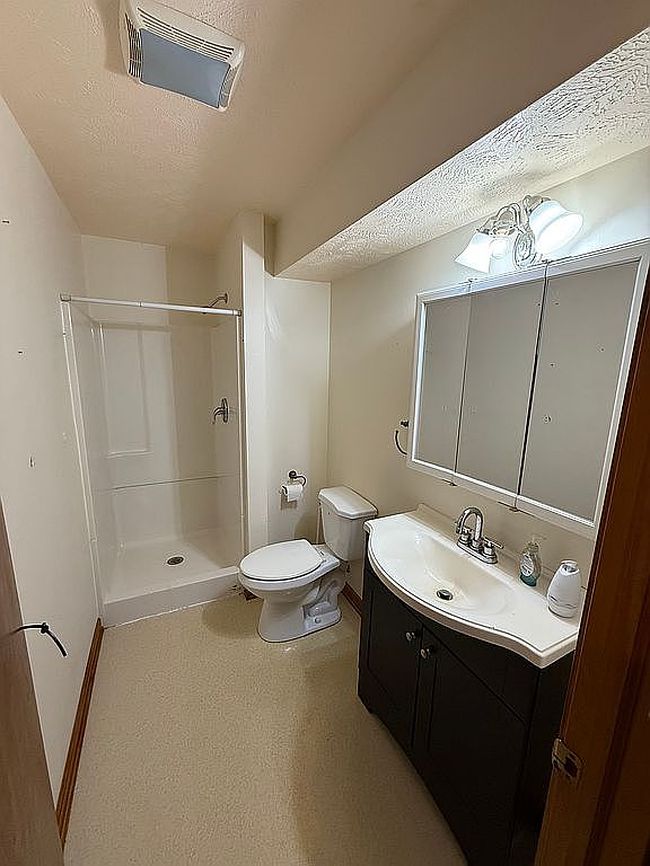 Photo of 2332 Hillstock Ave, Akron, OH