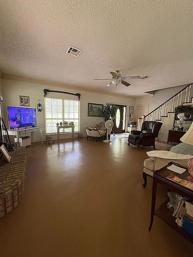 Photo of 2697 Digmon Rd, Kountze, TX