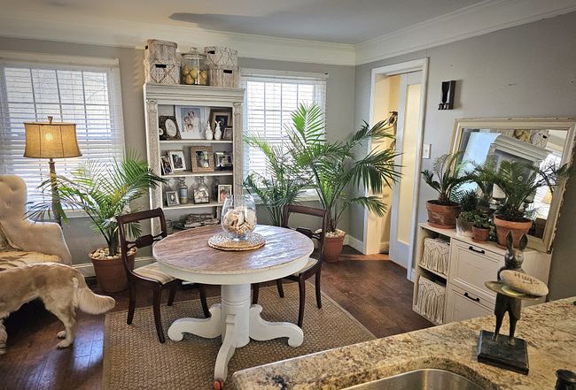Preview of property located at 705 Villa Crest Dr