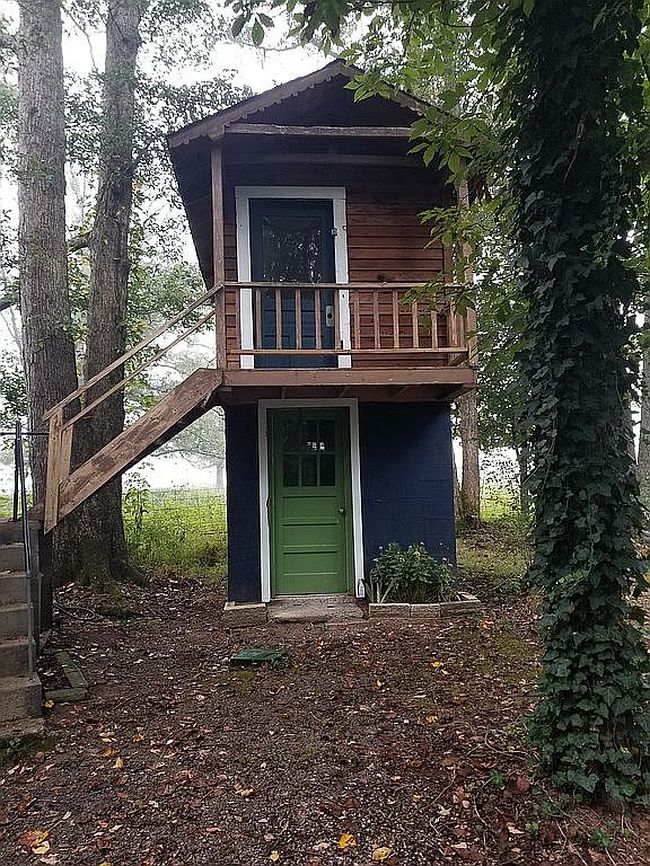 Photo of 1140 Geedeville Rd, Bradyville, TN