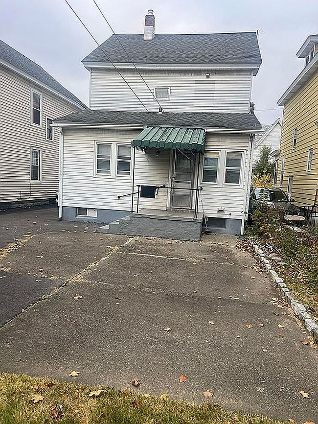 Image of 842 Main Ave