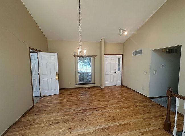 Photo of 6859 Bear Creek Dr, Saint Louis, MO