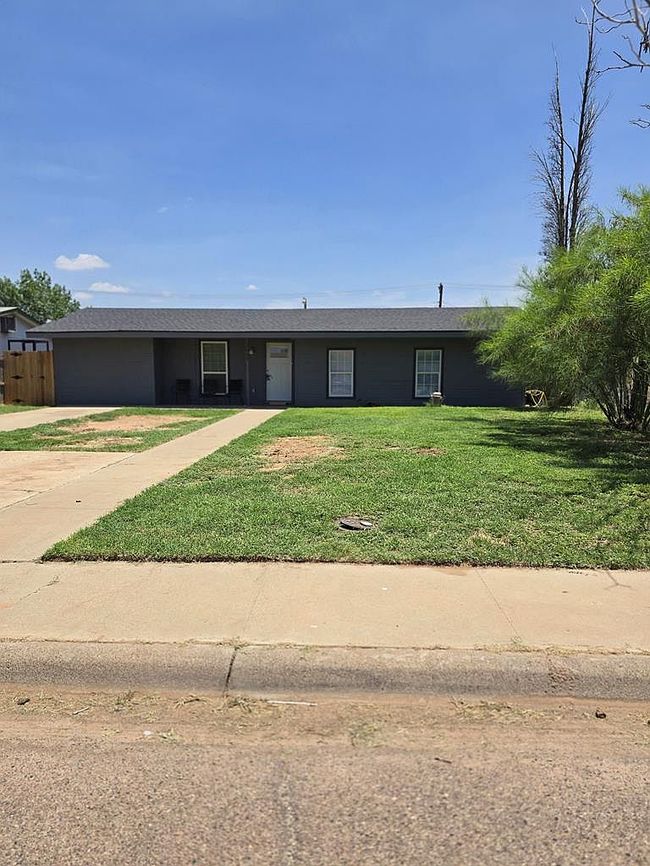 Photo of 1005 S Marshall St, Midland, TX