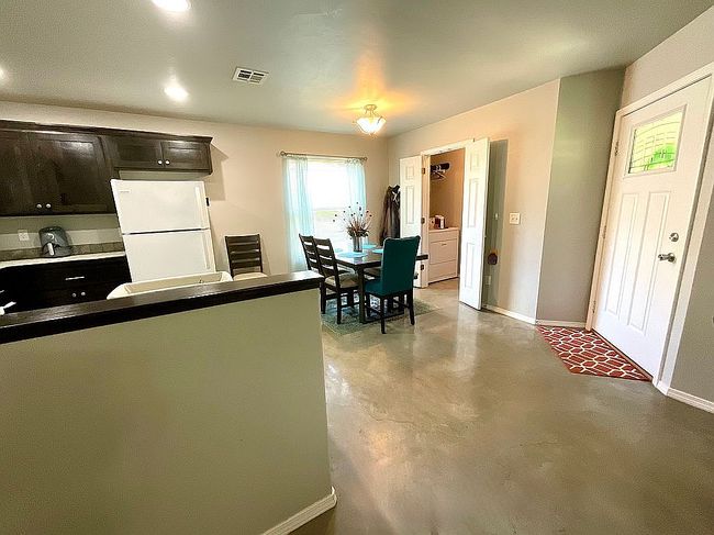 Photo of 130 W Broadway St, Jay, OK
