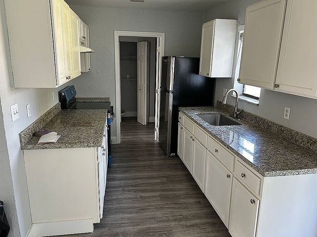 Image of 3281 Nw 16th St