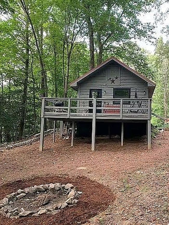 Image of 60 Walden Pond Rd