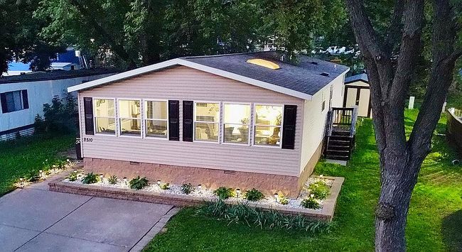 Photo of 8510 Atlas Ave, Inver Grove Heights, MN