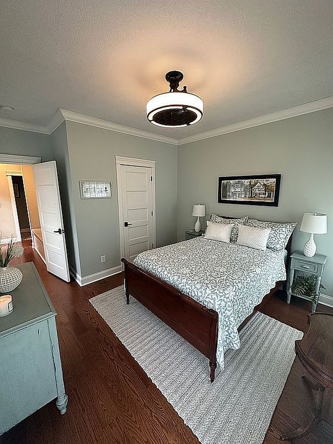 Photo of 725 S Weller Ave, Springfield, MO
