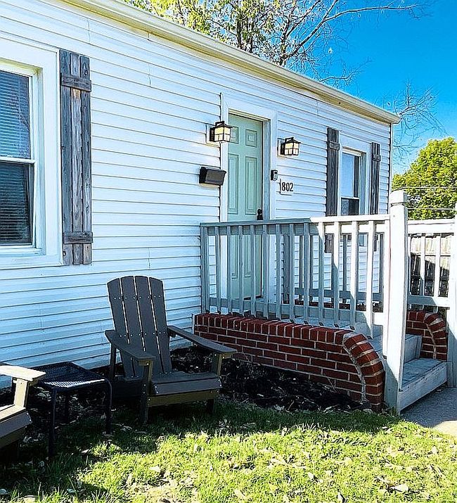 Image of 802 S Crane St