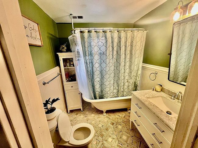Photo of 3716 Hawthorne Ave, Omaha, NE