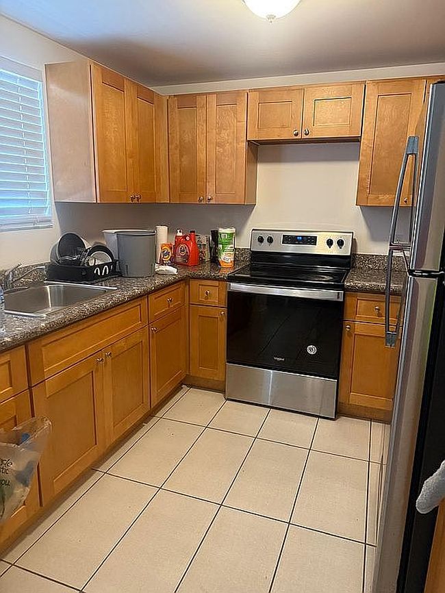 750 Sw 2nd St, Miami, FL