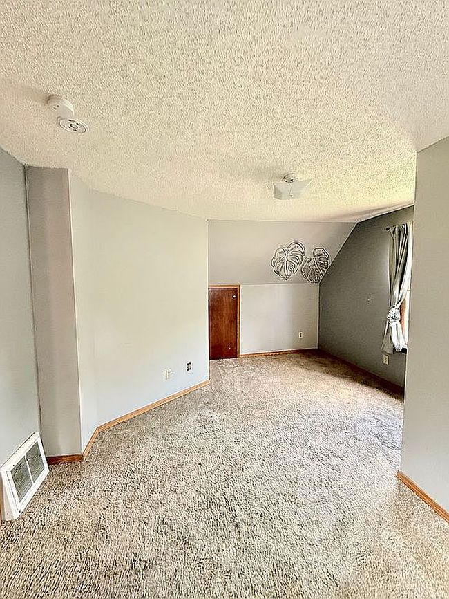 Photo of 511 11th St N, Moorhead, MN