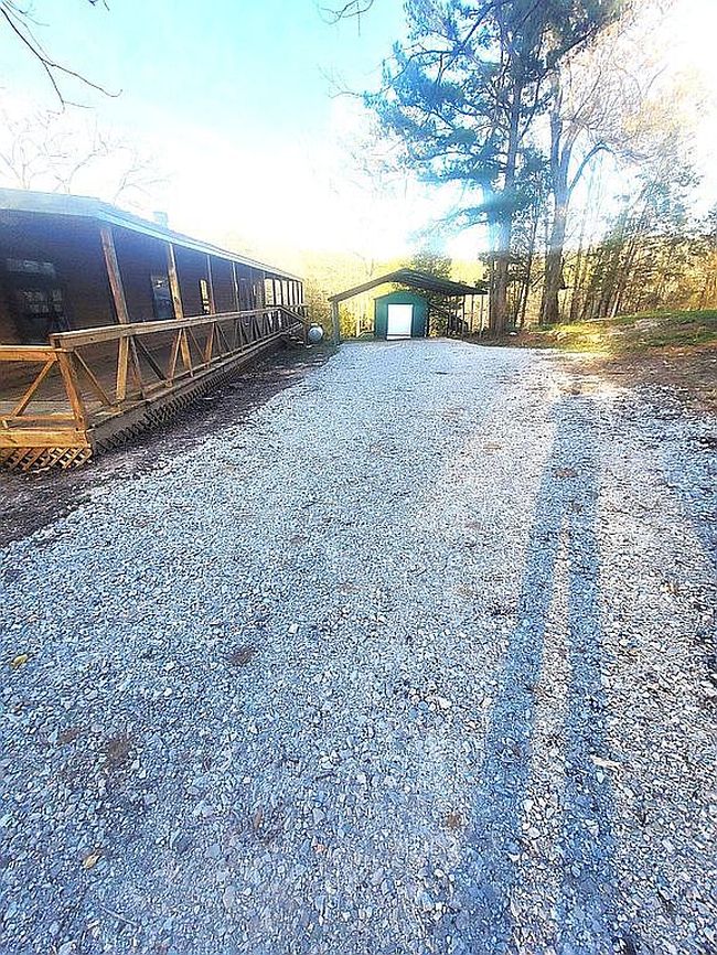Image of 6390 West Rd