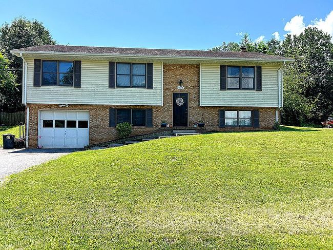 Preview of property located at 1475 Markham St