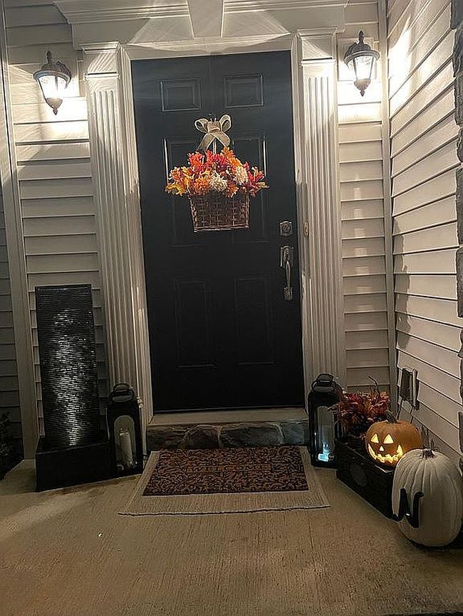 Additional photo 2 of property located at 55 Hamlet Circle