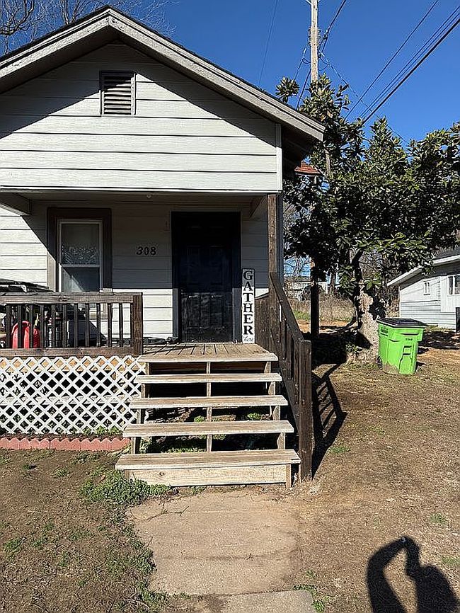 Image of 308 S Maple St