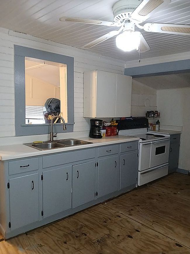 Image of 575 4th St