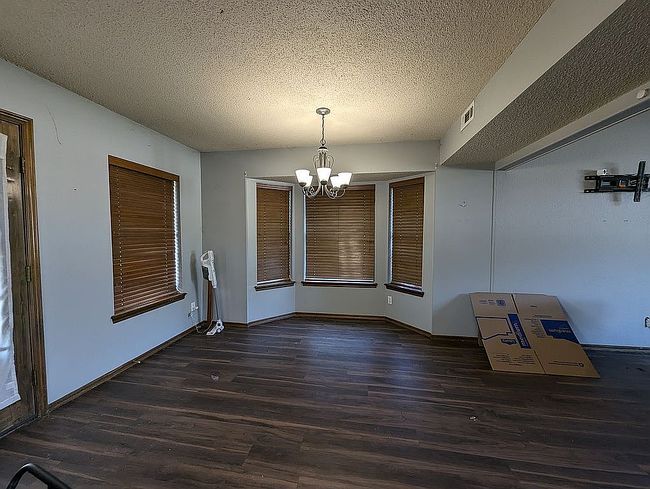 Additional photo 3 of property located at 10601 E 96th Pl N