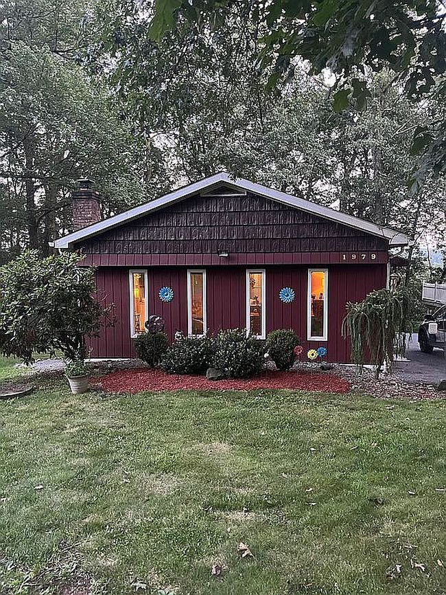 Photo of 1979 Running Deer Dr, Auburn, PA