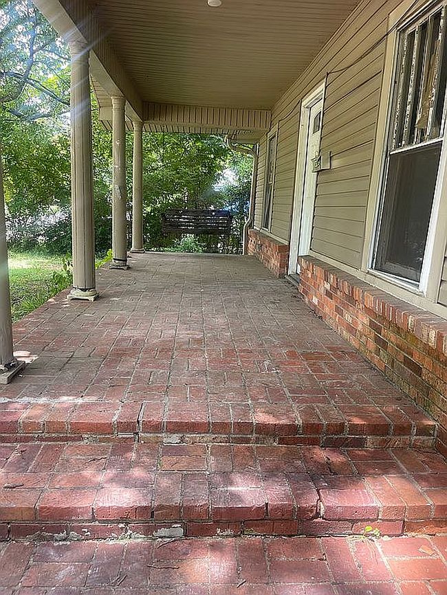 Image of 1220 S Culberhouse St
