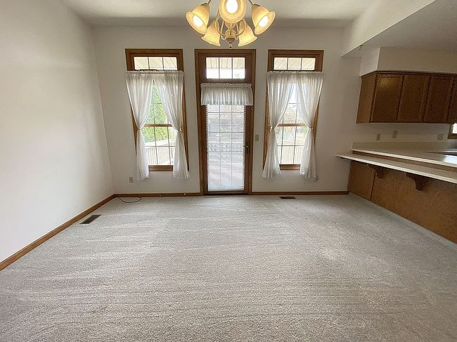 Photo of 833 Cartier Dr, Canal Fulton, OH