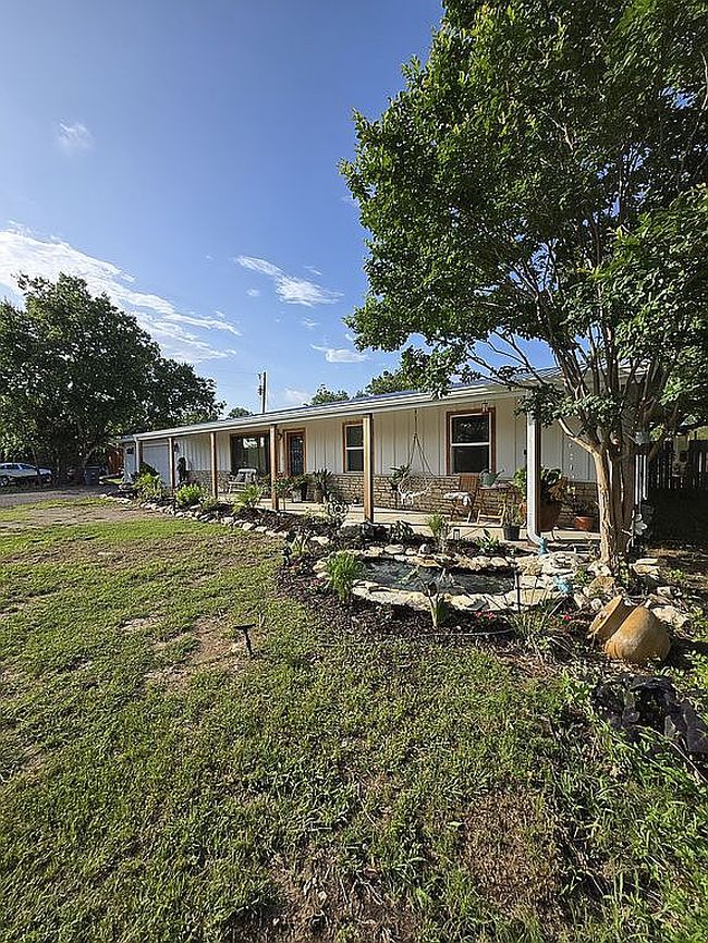 Photo of 370 Country Rd #3106, Kempner, TX