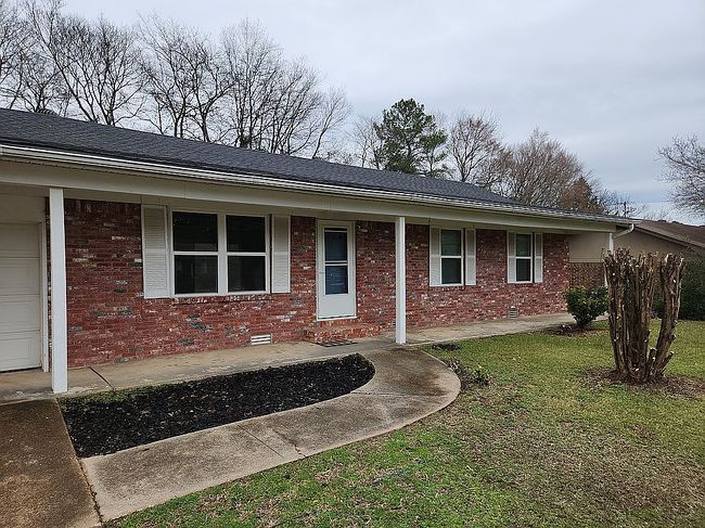 Image of 104 Cedarwood St