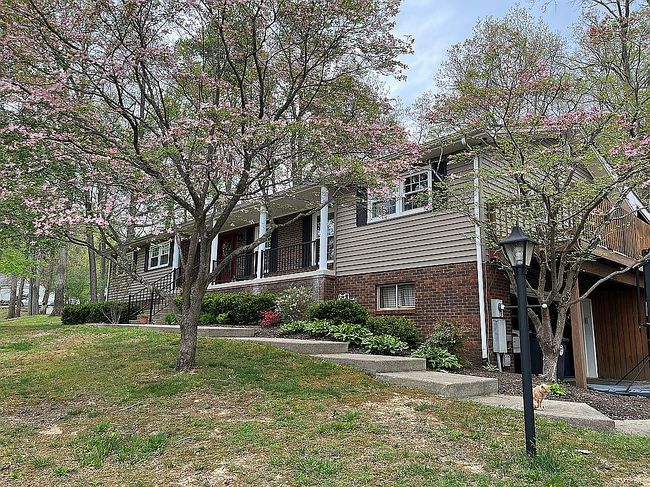 Photo of 1409 Sherwood Dr