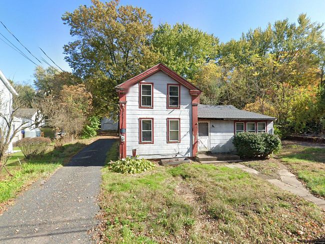 Photo of 140 S Water St, East Windsor, CT