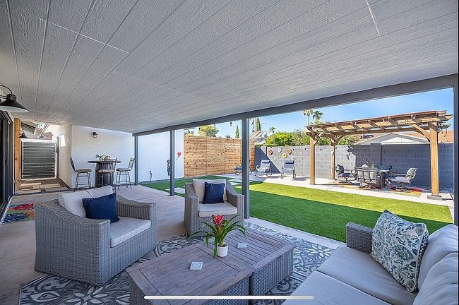 Image of 652 W Pantera Ave