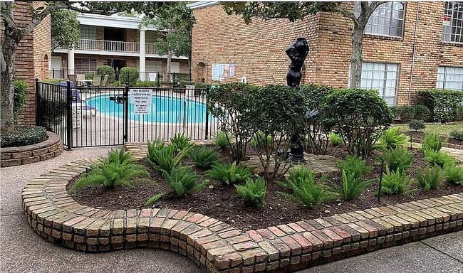 Image of 2101 Fountain View Dr Apt 1A